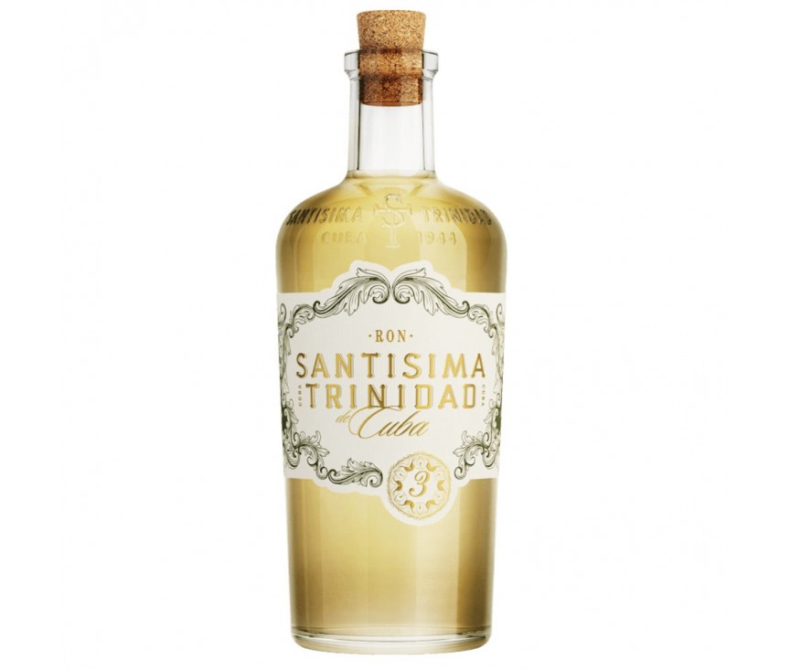 Ron Santísima Trinidad 3 años 70Cl.